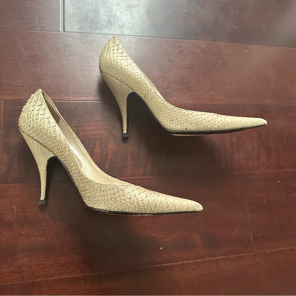 Dior Snakeskin Pointed-Toe Pumps - Picture 4 of 6